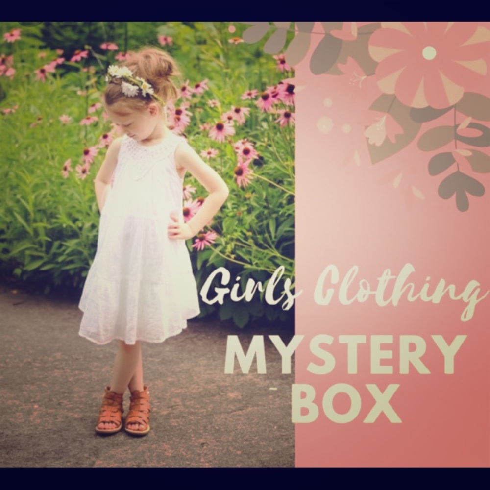 💖 SALE 💖 Girl kid mystery box, size 10/12.